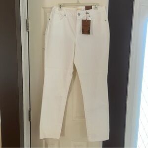 Women’s Coldwater Creek Brand White Denim Slim Leg Jeans Size 12 NWT *Read Below